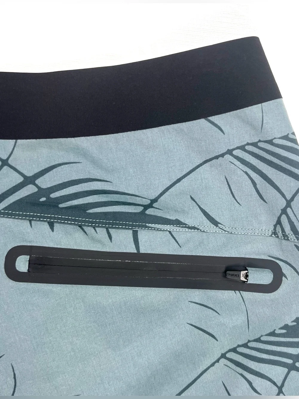 Vuori Knox V3017 Water Tech Boardshort Swim Trunk Unlined Drawstring Inseam- 8.5